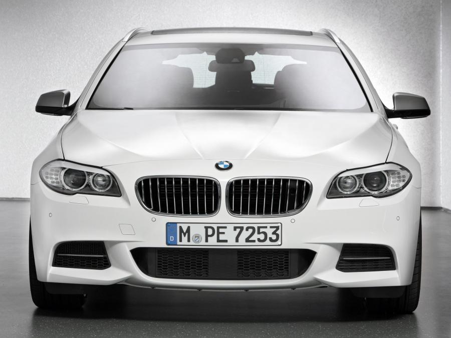  BMW M550d xDrive Touring 2012 года  (фото 1 из 10)